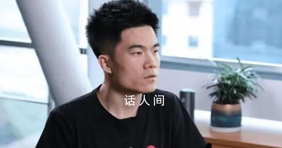 董宇輝回應不理解女生做美甲 對老師著裝打扮有要求